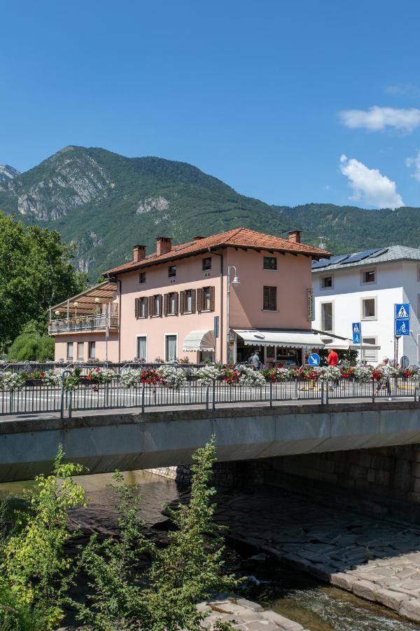 Appartamento Al Ponte Adiacente Al Parco, Vicino All'Ospedale E Centro トレント エクステリア 写真
